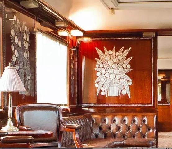 这个水晶家族做出了20世纪最好的香水瓶3代匠心足以惊艳时光