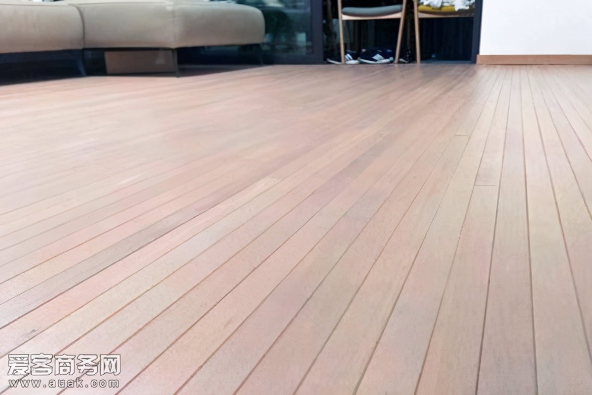 木地板保养用蜡好还是蜡水,木地板保养用精油好还是树脂