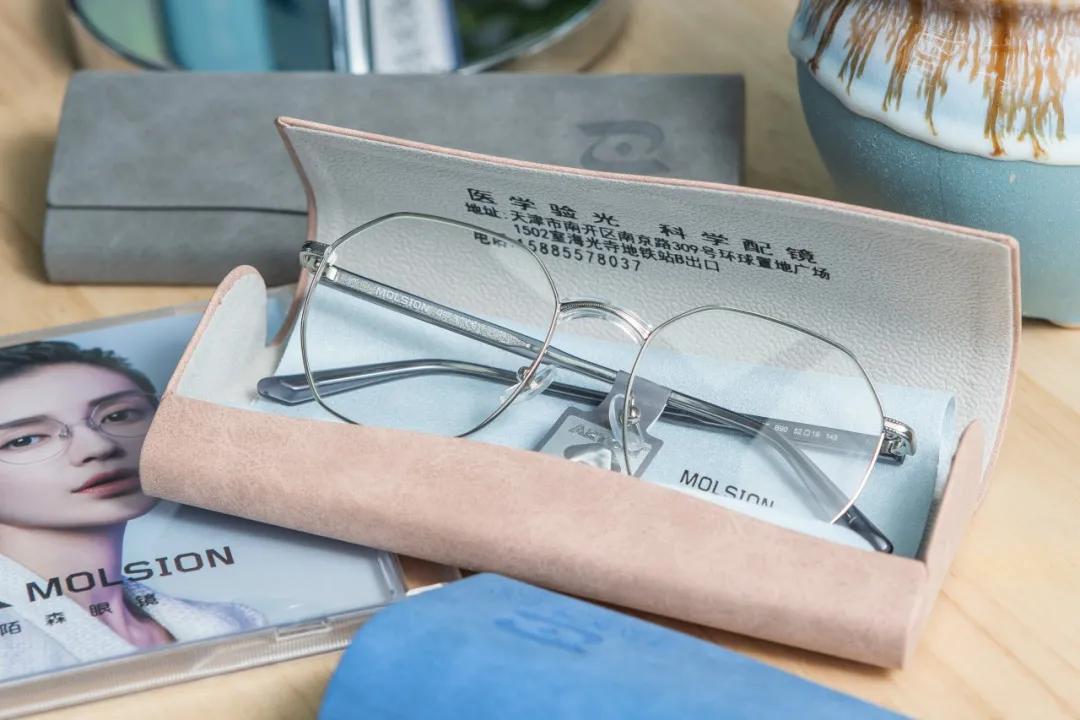 蔡司依视路眼镜店一般打几折,眼镜店蔡司依视路几折