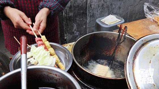 长沙最好吃的炸物店,长沙生意超火爆的油炸店