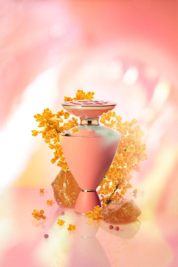 九月新品香水出奇制胜,麝香、胡椒竟成热门香料,大牌们真会玩