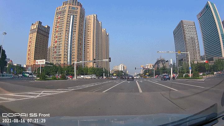 盯盯拍智慧后视镜s5和360的区别,盯盯拍智慧后视镜s5怎么放视频