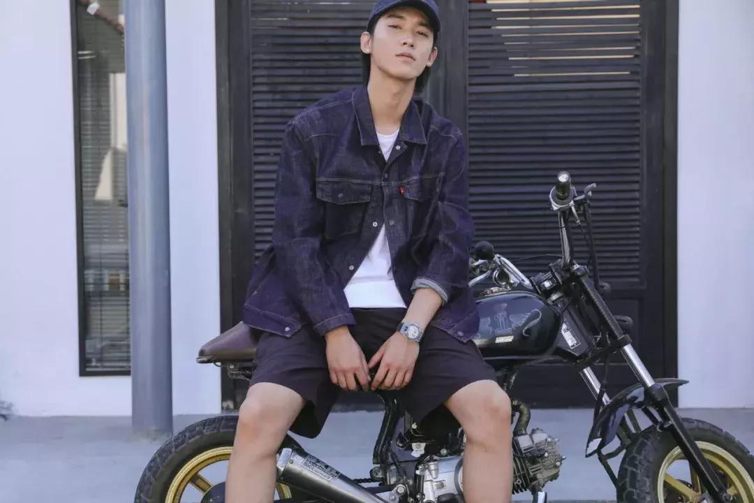 荷尔蒙最爆棚的手表,逆天荷尔蒙透明手表