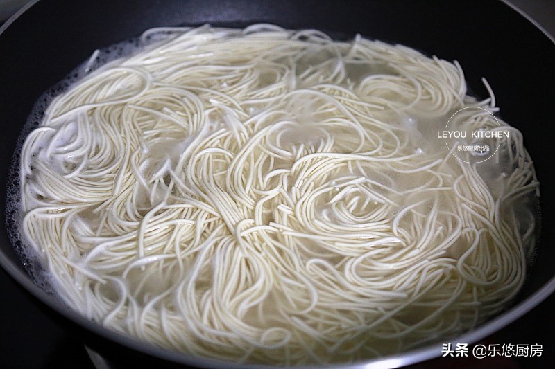 夏天必备清爽可口的凉面,好吃到停不下来的凉面超级赞