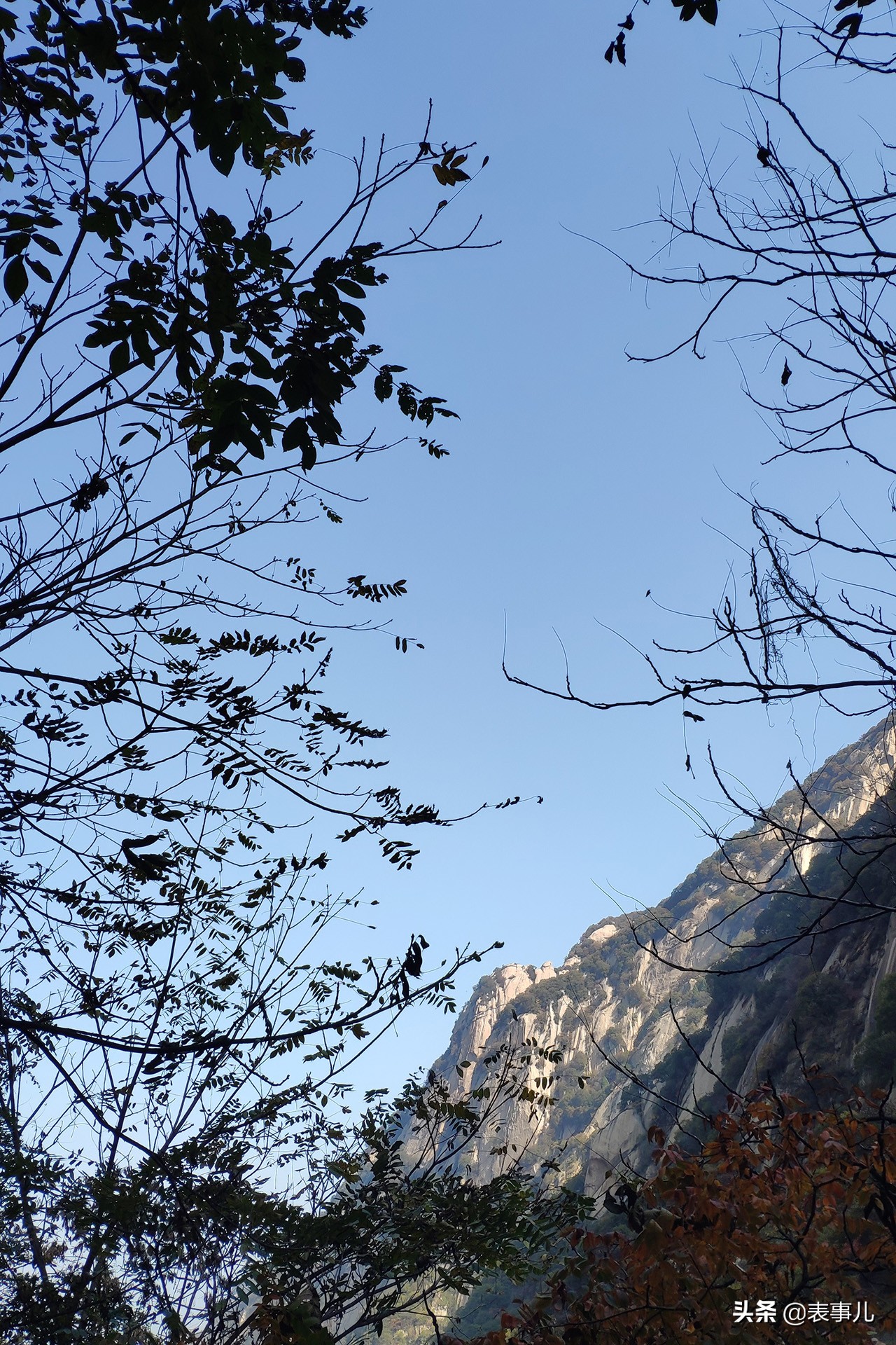 花160元和9个小时爬华山，还喝了一瓶15元的可乐，我是在找虐么？