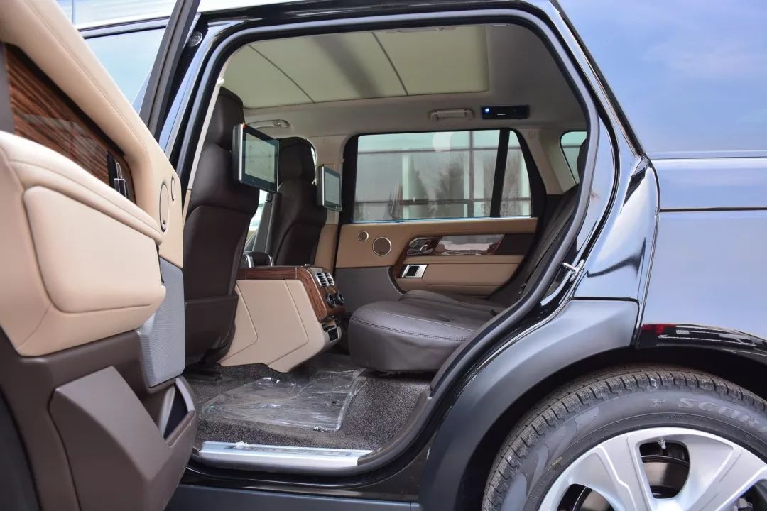 大大大大大汽车中的加特林，折合每平米近10万元的全尺寸SUV豪车