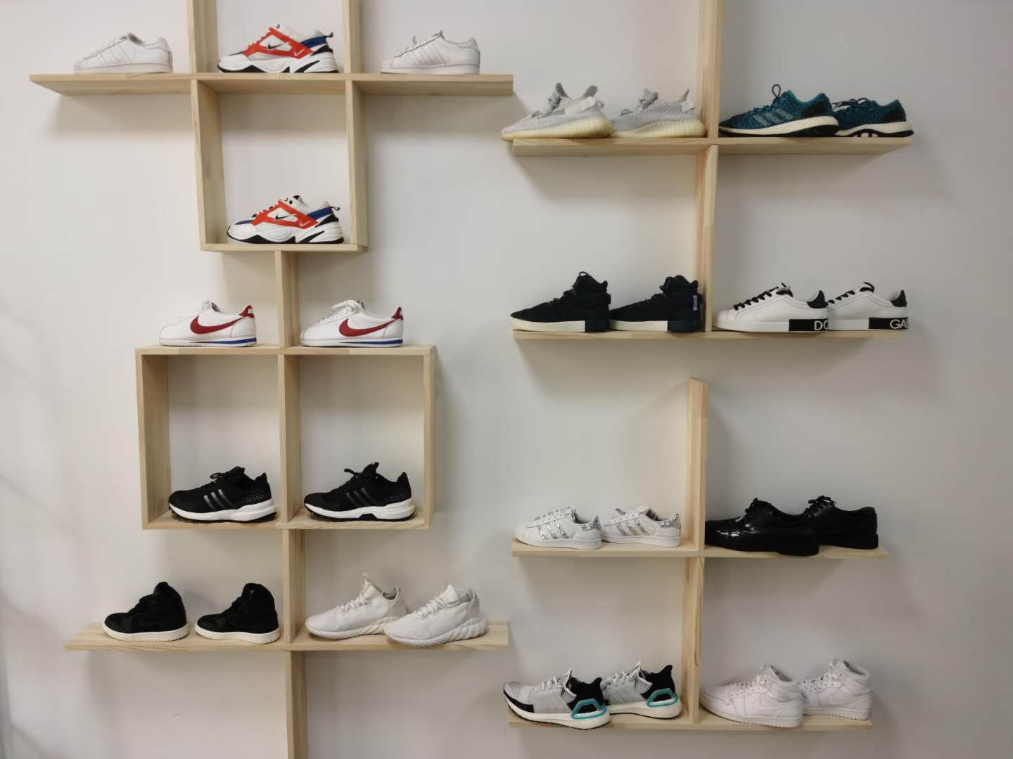 打工8年的赵峰，开一家洗鞋护理店，居然能在杭州买房，厉害了