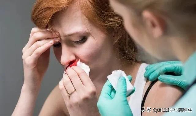 鼻子出血的正确处理法,鼻子出血的正确救治方法是什么