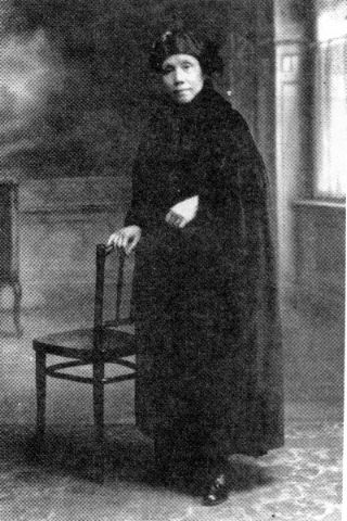 秋瑾是中国第一位女共产党员吗,秋瑾第一位党员