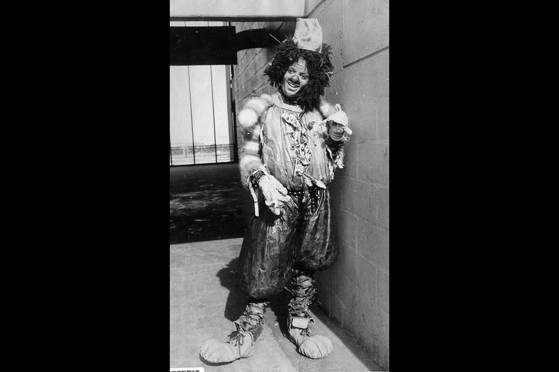 音乐之神迈克尔杰克逊,迈克尔杰克逊动感摇滚英文歌曲