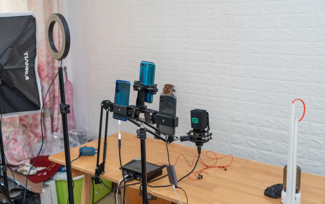 新手小白如何快速入行做主播,新手做主播真的赚钱吗