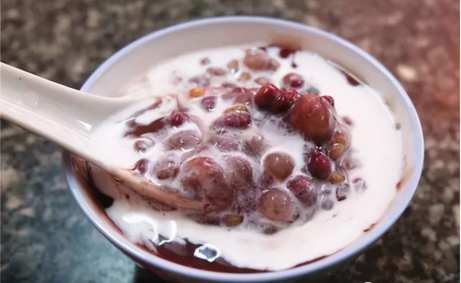 私藏菲律宾同款空中佛手，这座广东小城的落胃美食从早吃到晚