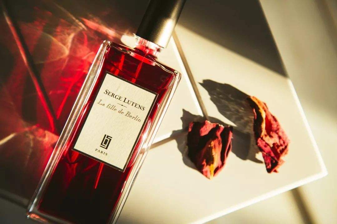 女人为什么离不开香水,女人为啥离不开香水