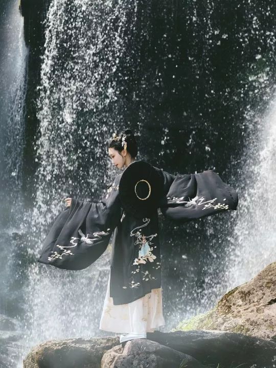 汉服种草女款,汉服种草古风