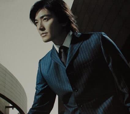 郑伊健的舞台,沉迷游戏郑伊健