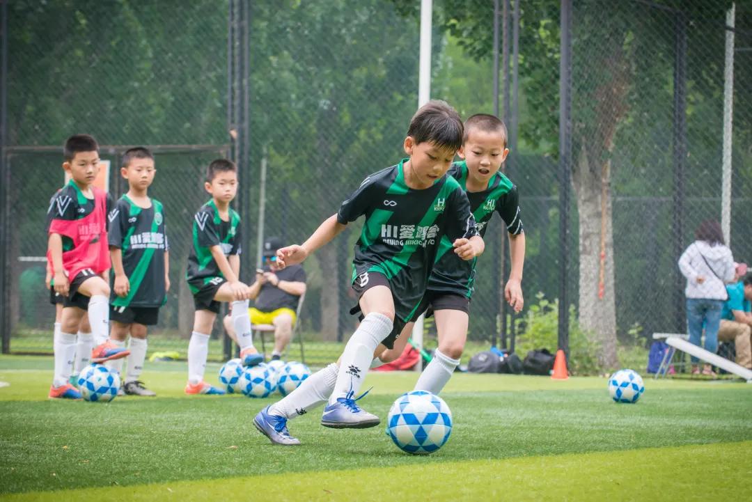 爱踢客足球俱乐部,爱踢客足球兴趣班