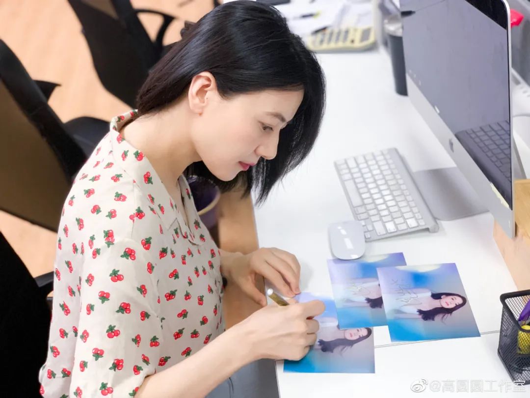 为什么有些人拍照脸怎么都好看,拍照很上镜的人有什么特点