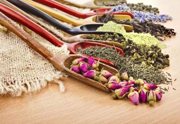 菊花泡水推荐饮品有哪些,经常喝点菊花泡的水有什么好处