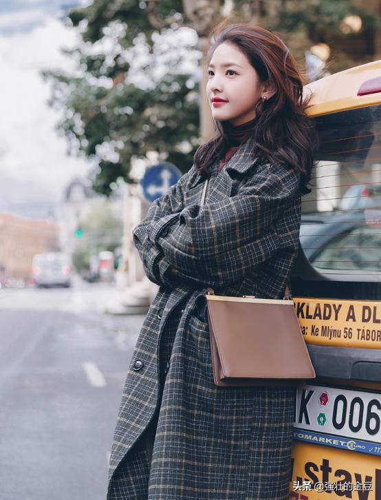 最新款秋冬加厚千鸟格大衣，25-30岁百搭显气质，变身最靓的妞