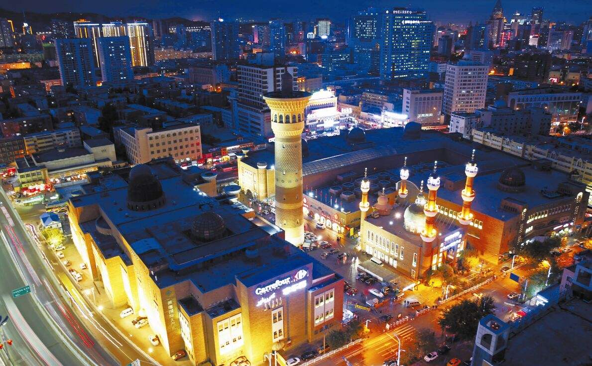 最热闹的网红美食一条街,十大美食网红街在哪