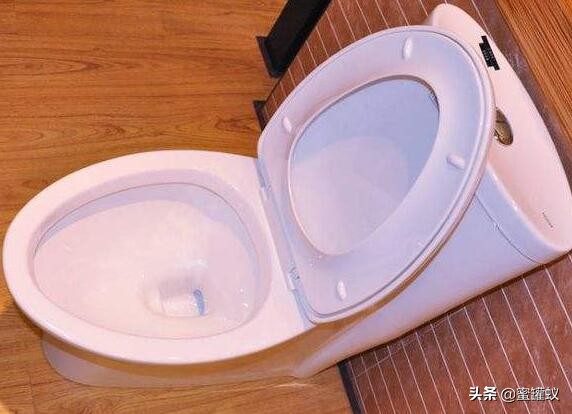 家里马桶下水特别慢,蹲位马桶冲水无力下水慢无漩涡