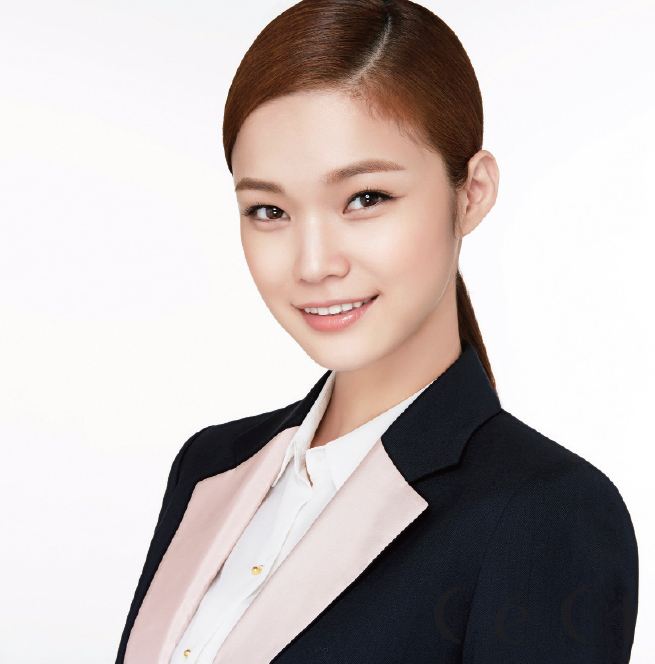 面试妆容教程眼影怎么画,面试妆容教程不卡粉