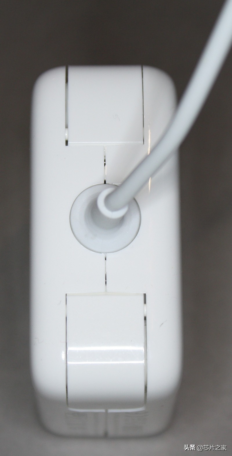 macbook61w充电器拆解,假冒苹果充电器拆解