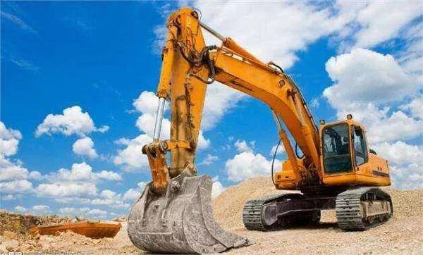 挖掘机烧机油可以加抗磨损液,挖掘机大修后为什么还烧机油