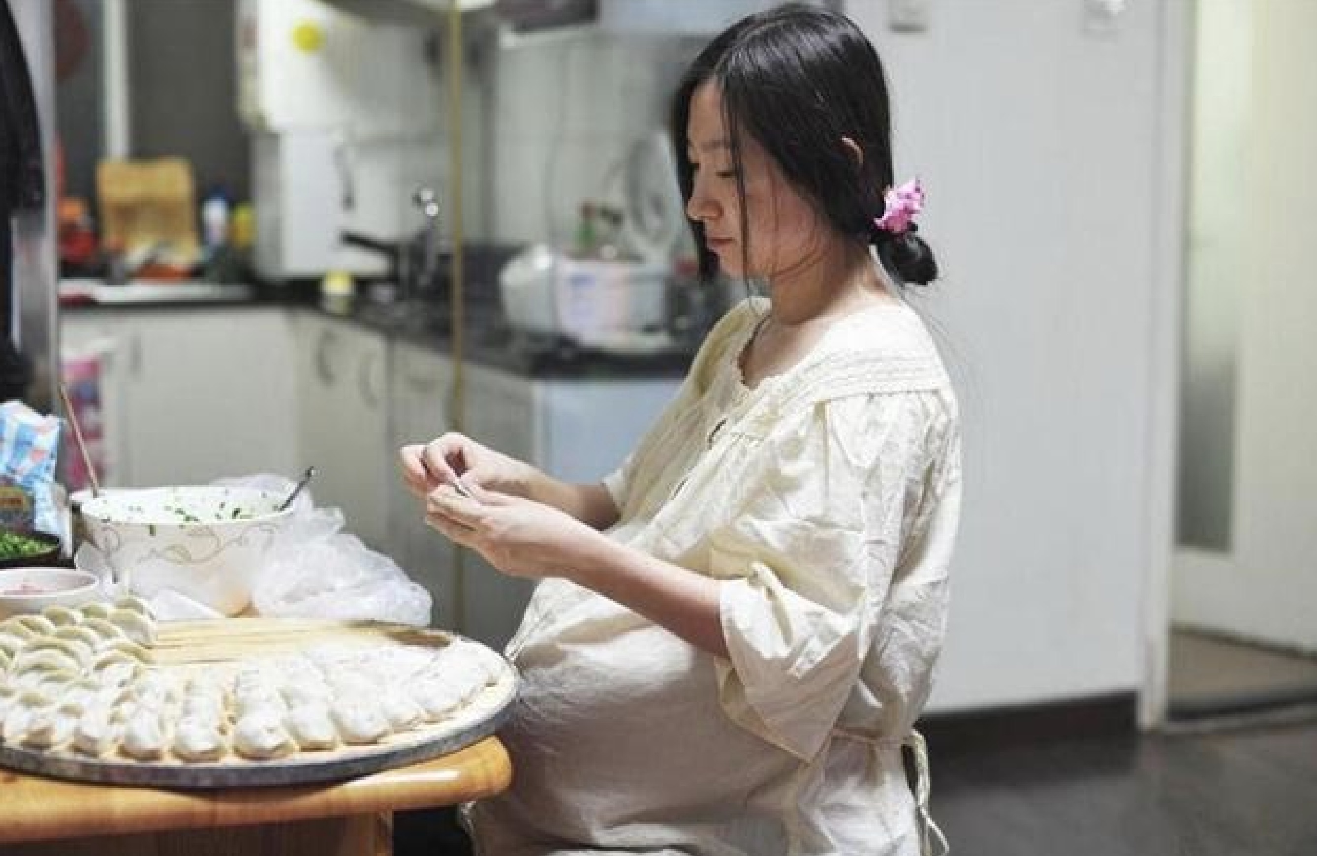 最苗条孕妇走红视频,最苗条产妇火了