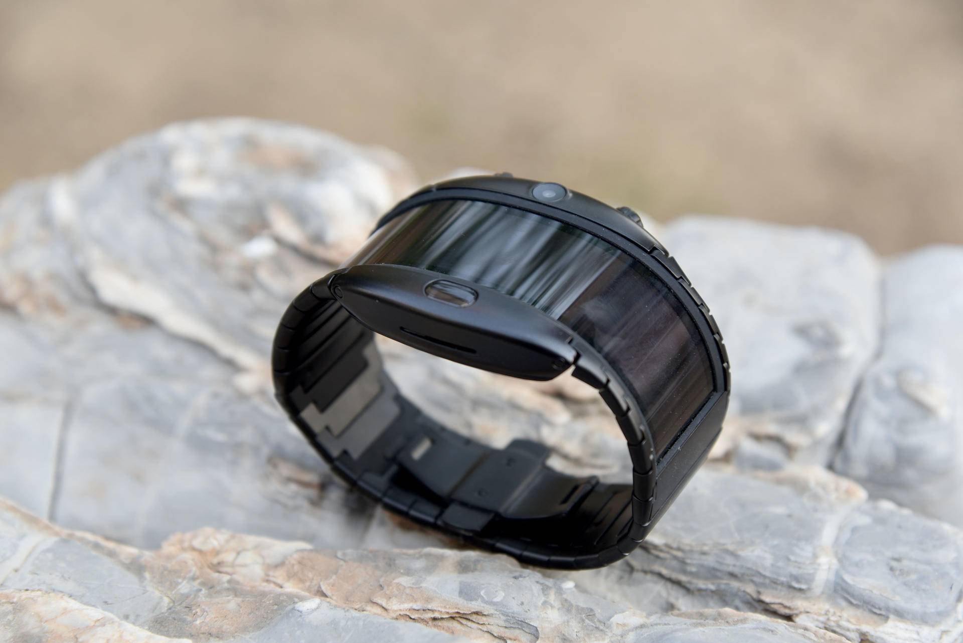 努比亚阿尔法评测：领先一步是疯狂，但却是未来的方向