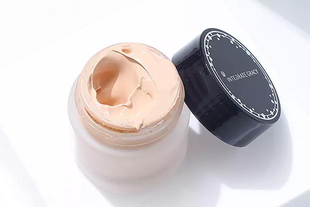 粉底推荐平价持妆不暗沉,遮瑕力超好的平价粉底