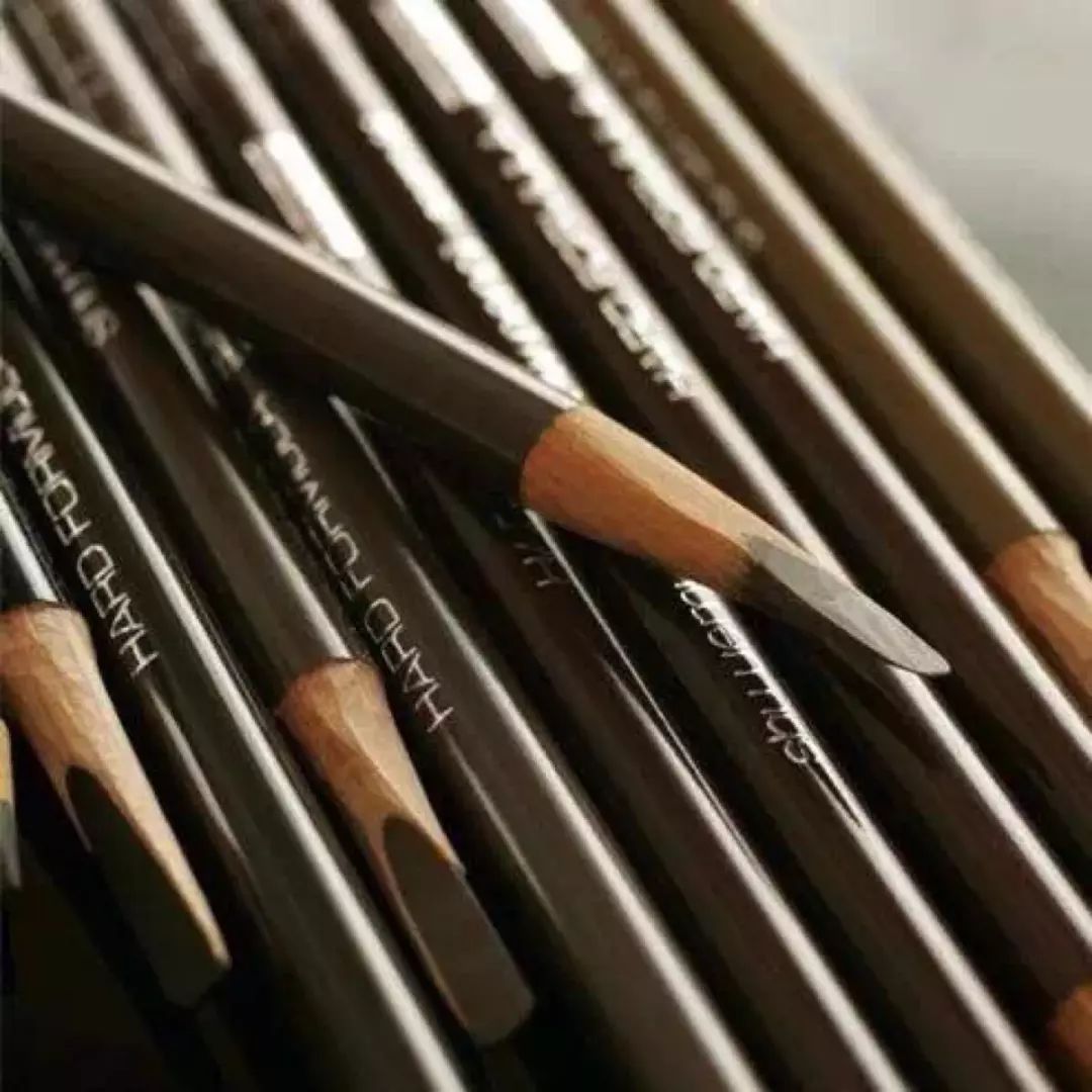 男朋友约我吃饭总是我买单,男朋友给我发了10块红包