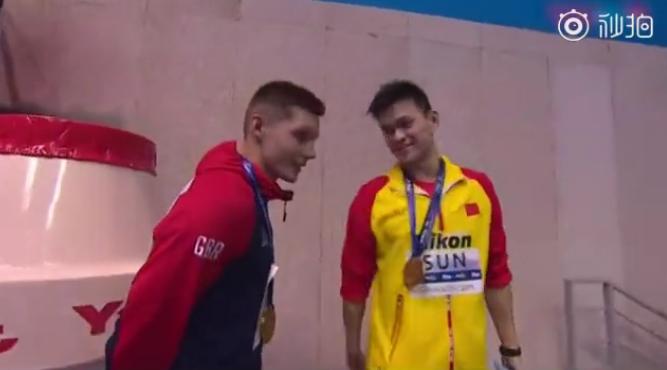 又一选手拒绝合影!孙杨霸气回应:Youloser!Imwin