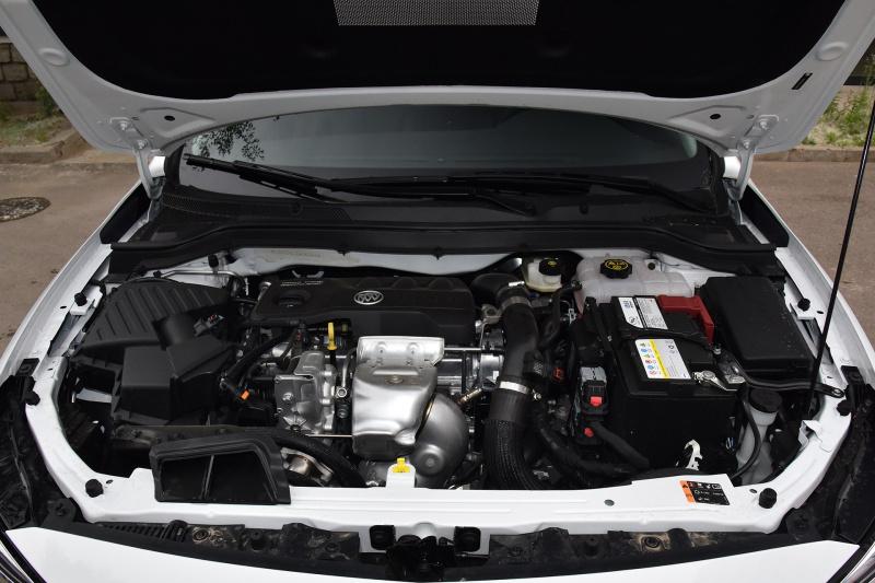 省油动力强劲代步车,家用车中的典范别克英朗