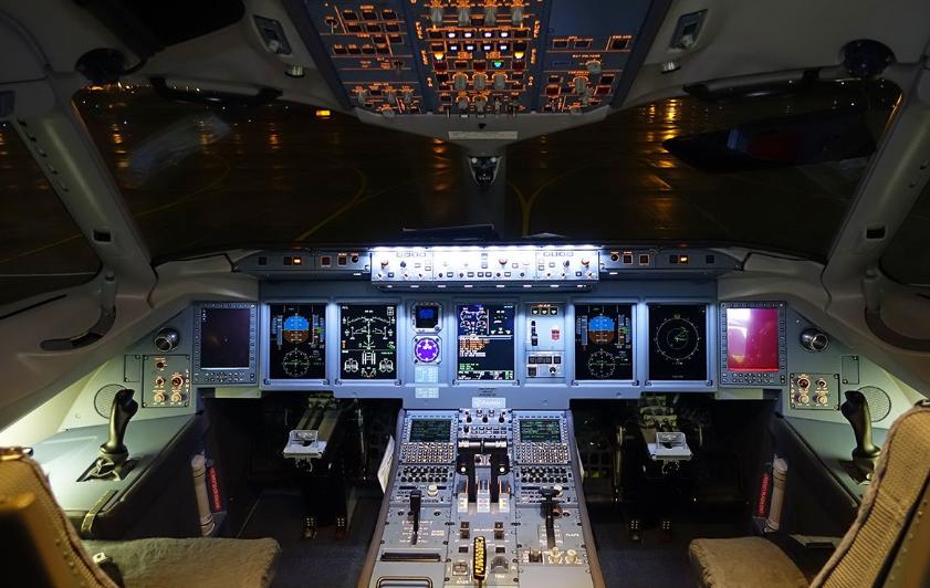 二十万俄罗斯人签名要停飞国产客机？幕后黑手可能是波音