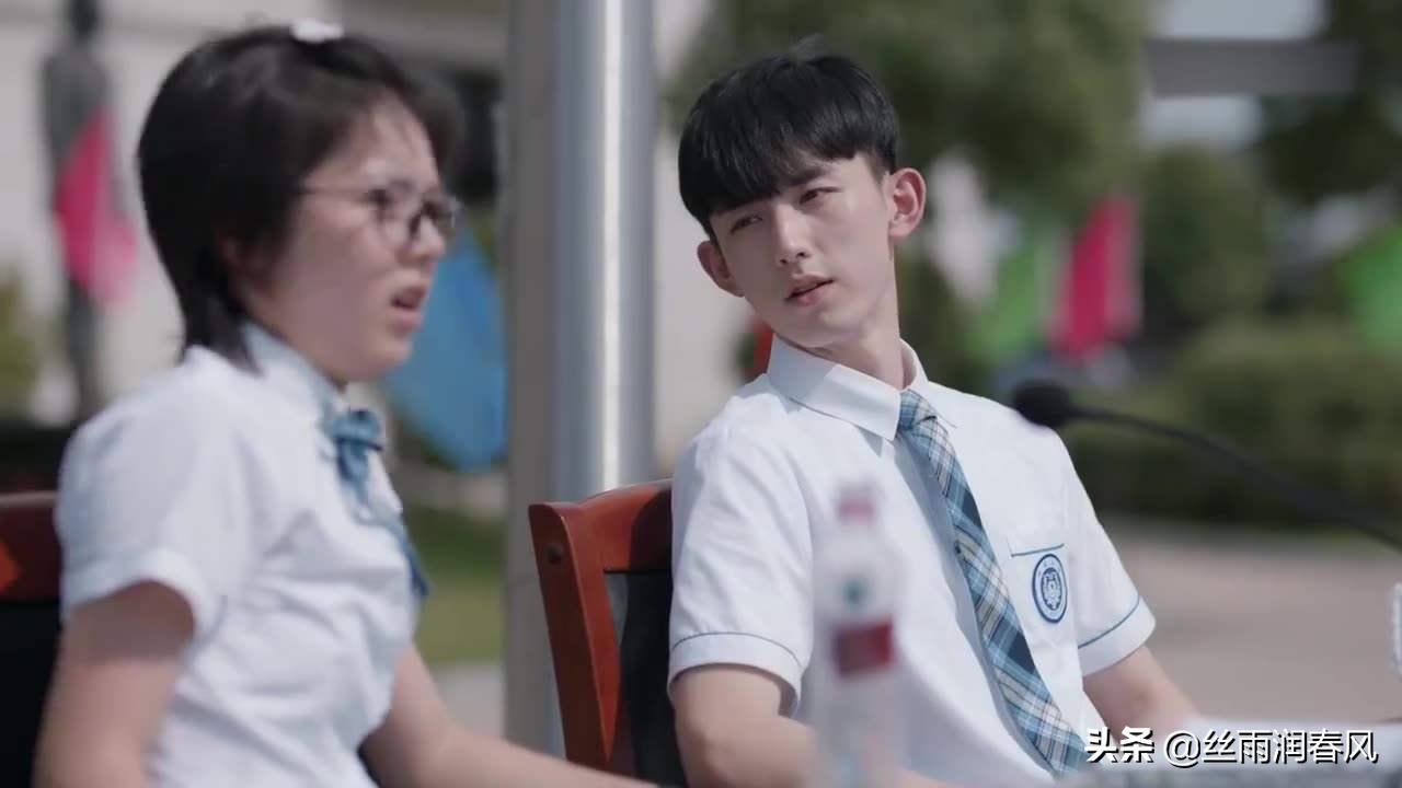 给老师送锦旗会不会被其他家长喷,家长给老师送锦旗对老师影响好吗