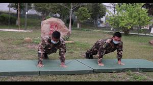 “宅”在营区久了太无聊？不可能的事！兵哥兵姐解锁“文娱”新姿势