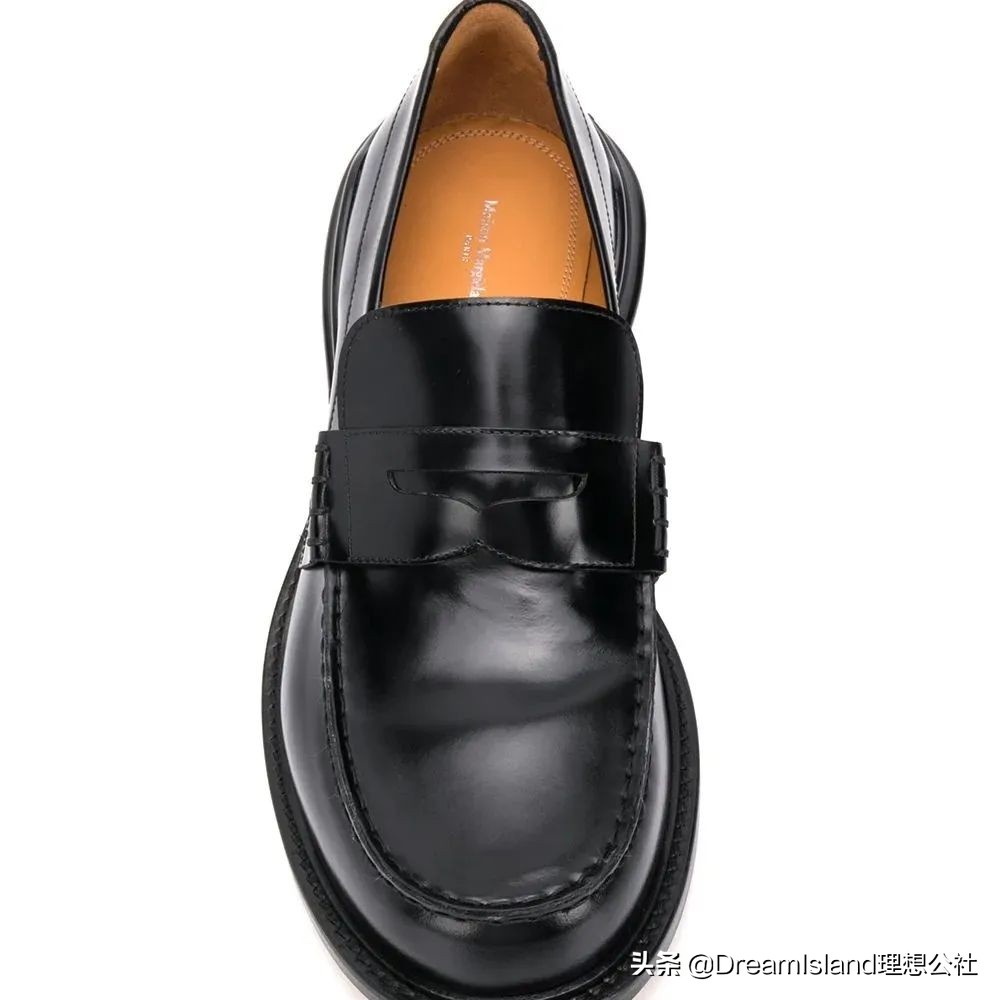 街拍白色乐福鞋,达妹街拍图文