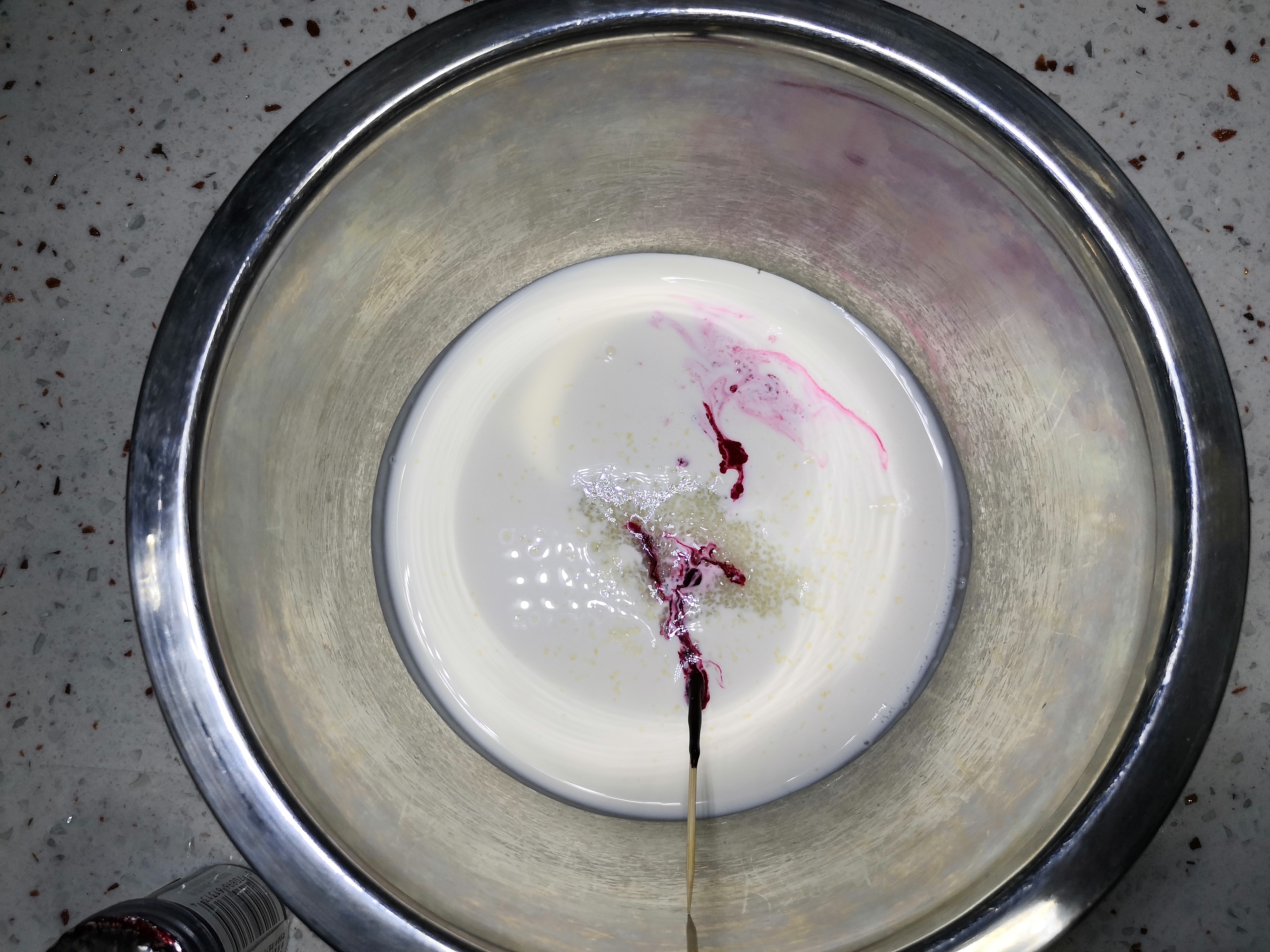 趴趴熊慕斯冰淇淋,趴趴熊慕斯蛋糕制作教程