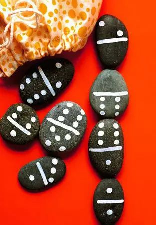 用家中材料如何做丙烯颜料,简单一点的丙烯颜料