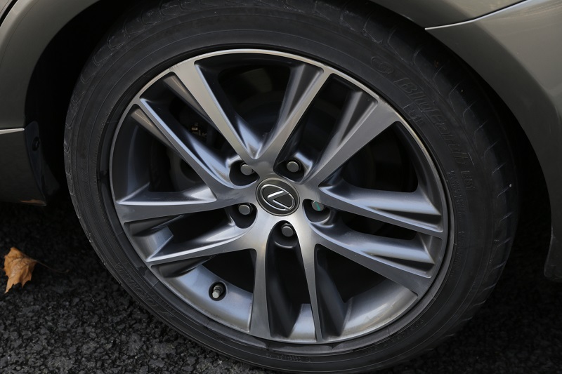 雷克萨斯IS300体验报告：我没法再做一个“肉人”