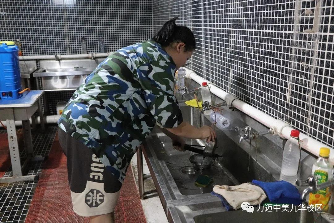 瓒呯噧鏂扮敓鍐涜,楂樹竴鏂扮敓鍐涜瓒呯噧