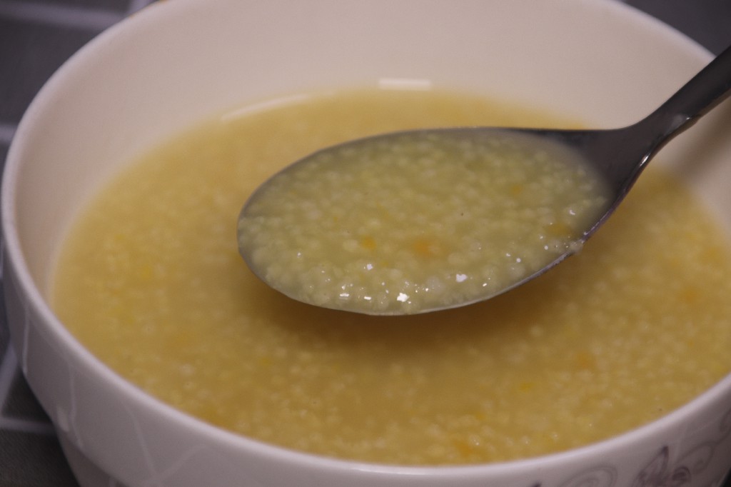 熬小米粥怎样不溢锅,熬小米粥别直接加水