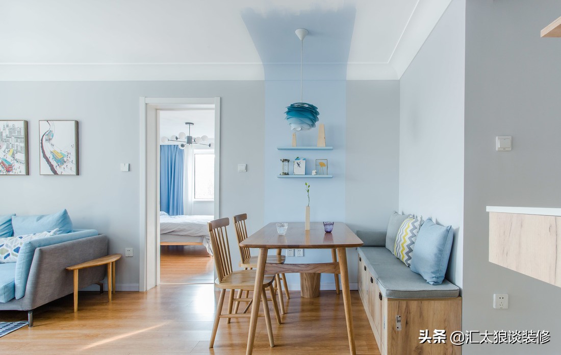 她家装修很简单,她家两居室装修太惊艳了