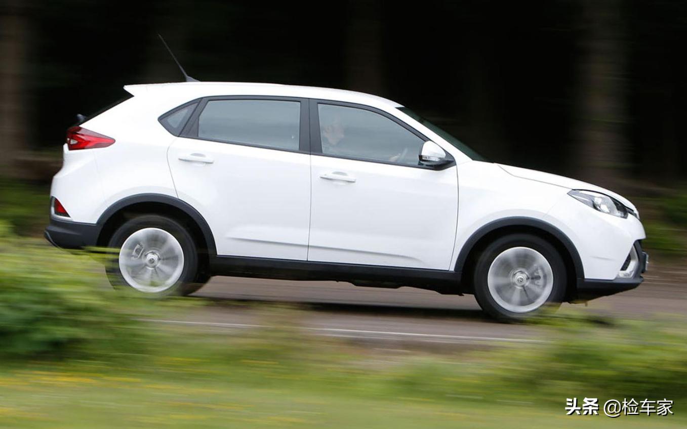 4万多的名爵锐腾买来糟心，拆开饰板车主叫出声，底盘装甲白喷了