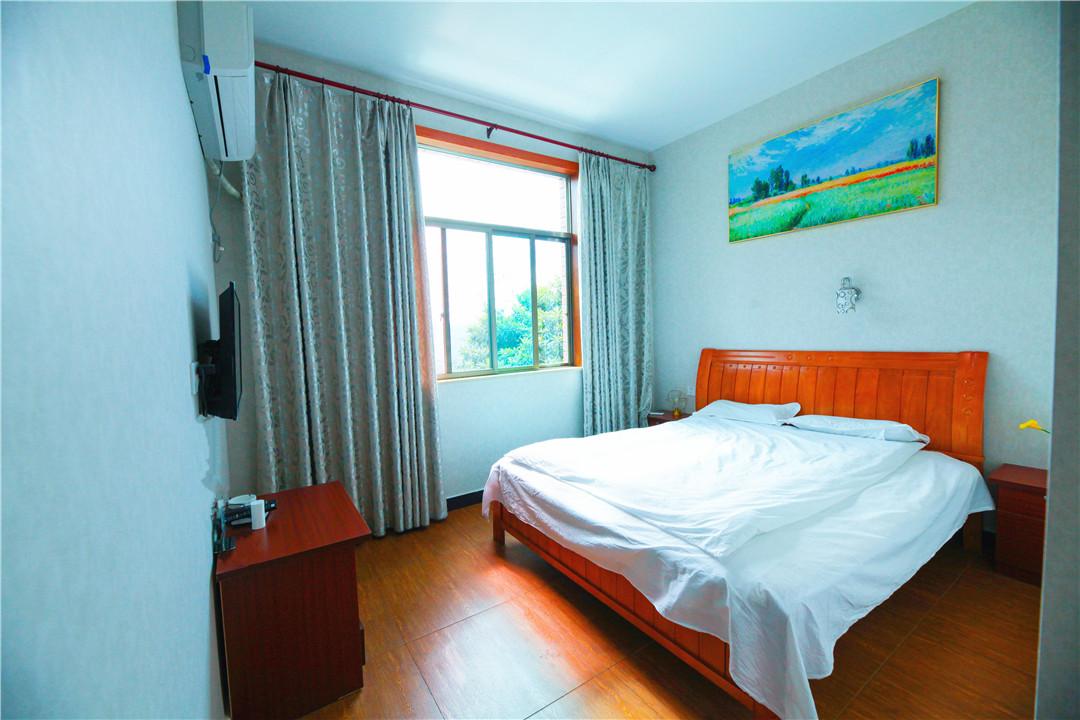 新昌穿岩十九峰农家乐住宿,绍兴穿岩十九峰风景区