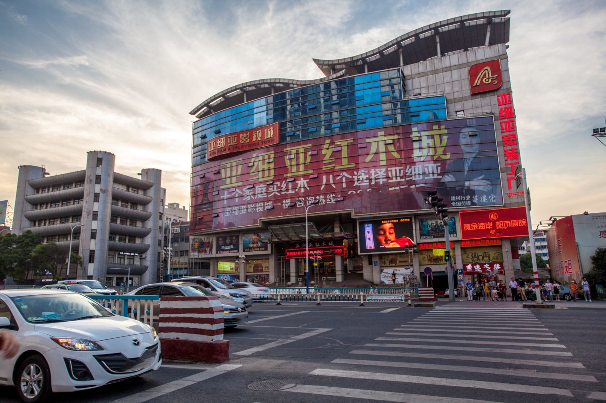 常州一个被渐渐荒废的风景区,常州废弃建筑探秘