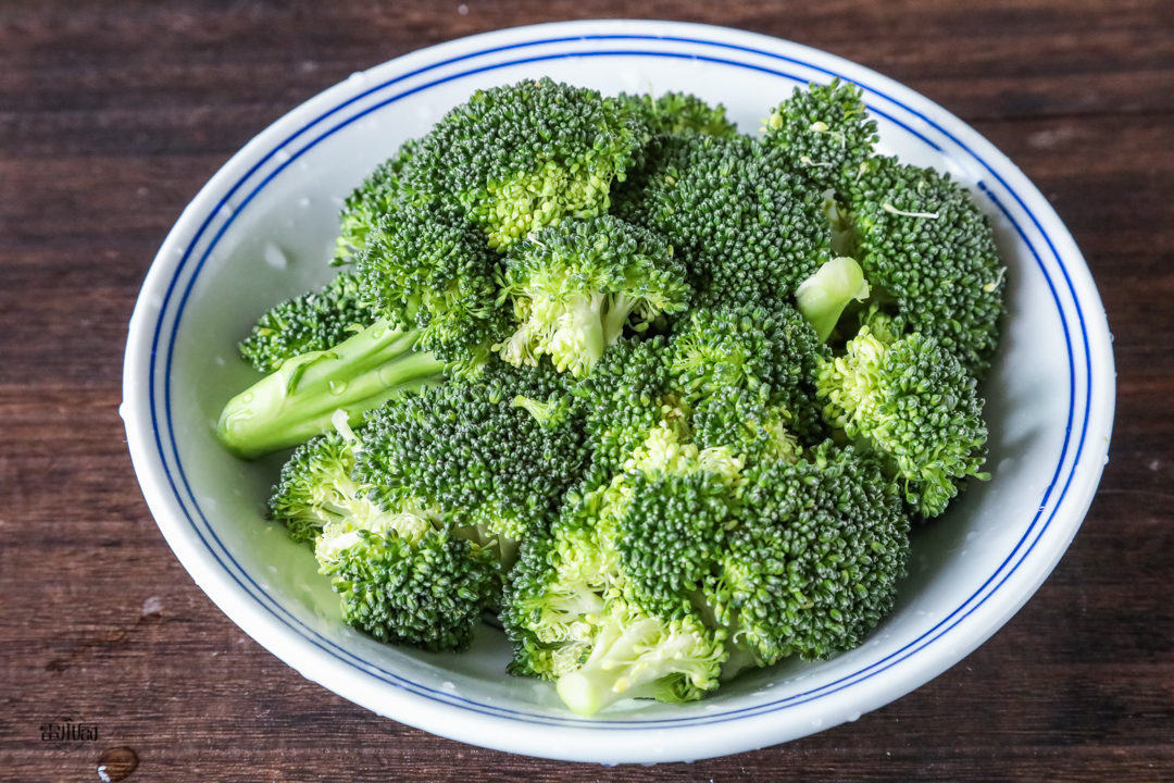 西兰花怎么洗才能使虫卵变白,清洗西兰花有哪些注意事项