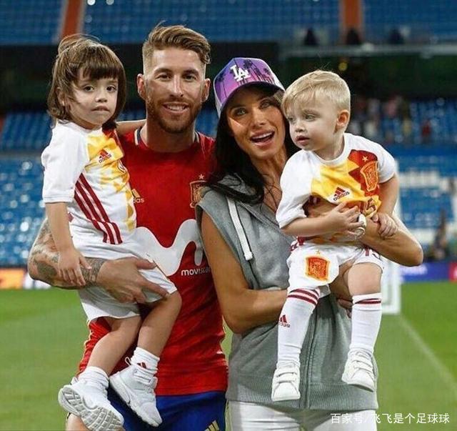 你也许能从足球绅士的评价中，找出铁血队长上百张黄牌的原因