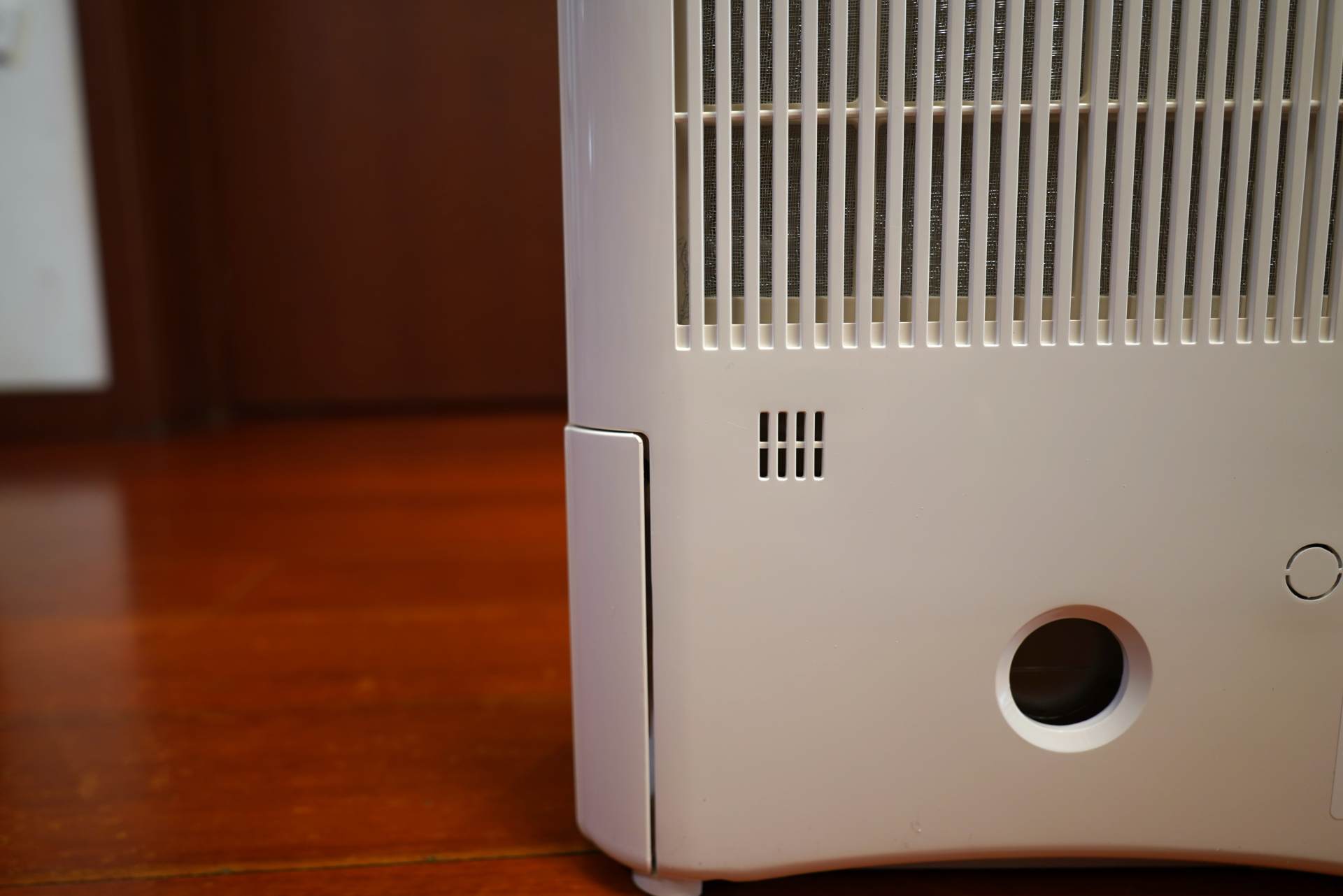 不用压缩机除湿,无压缩机除湿机的除湿原理